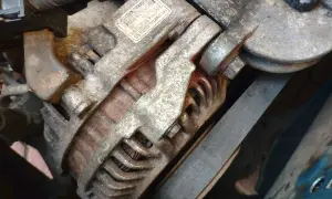 Jak naciągnąć pasek alternatora Honda Civic, aby uniknąć problemów