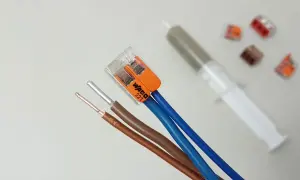 Jak połączyć przewody elektryczne w samochodzie bez ryzyka uszkodzeń