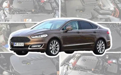 Brązowy Ford Mondeo MK5, hybrydowy sedan, z widokiem na silnik EcoBoost.
