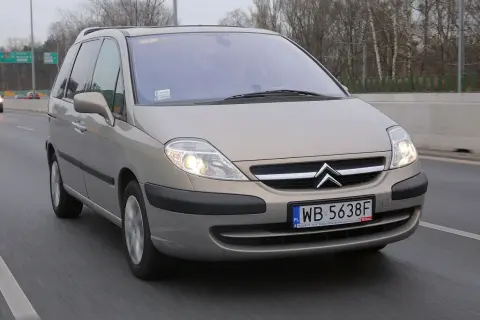 Citroen C8 jaki silnik wybrać, aby uniknąć kosztownych napraw?