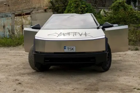 Tesla Cybertruck ile kosztuje? Sprawdź ceny i różnice w Polsce