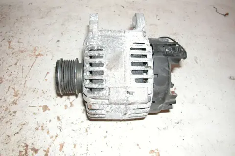Jak wymontować alternator Audi A4 B5 - uniknij kosztownych błędów