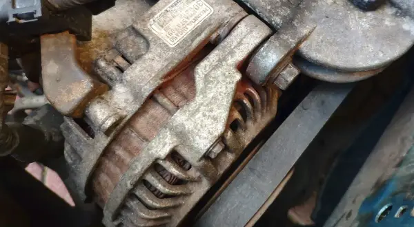 Jak naciągnąć pasek alternatora Honda Civic, aby uniknąć problemów