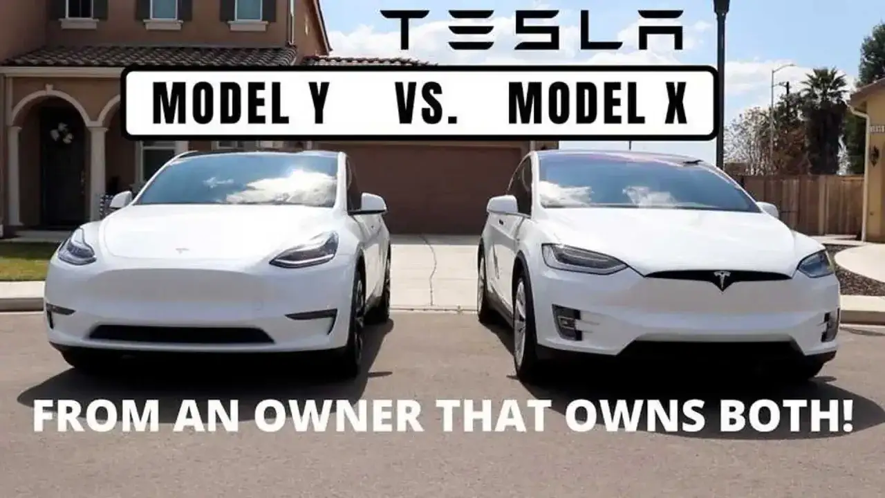 Dwa białe samochody Tesla SUV: Model Y i Model X, stoją obok siebie.