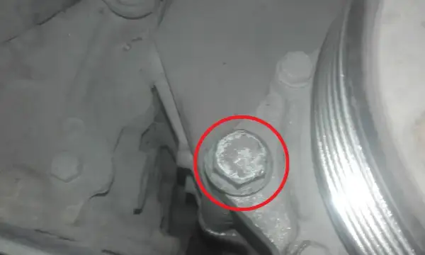 Jak wyjąć alternator Golf 4 1.9 TDI - uniknij problemów podczas wymiany